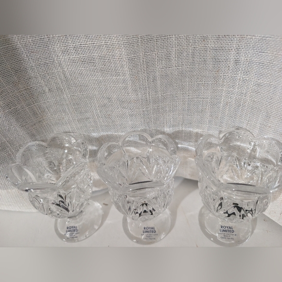 The Limited Crystal Clear Vases Elegant Accents Tulip Design - Picture 6 of 7